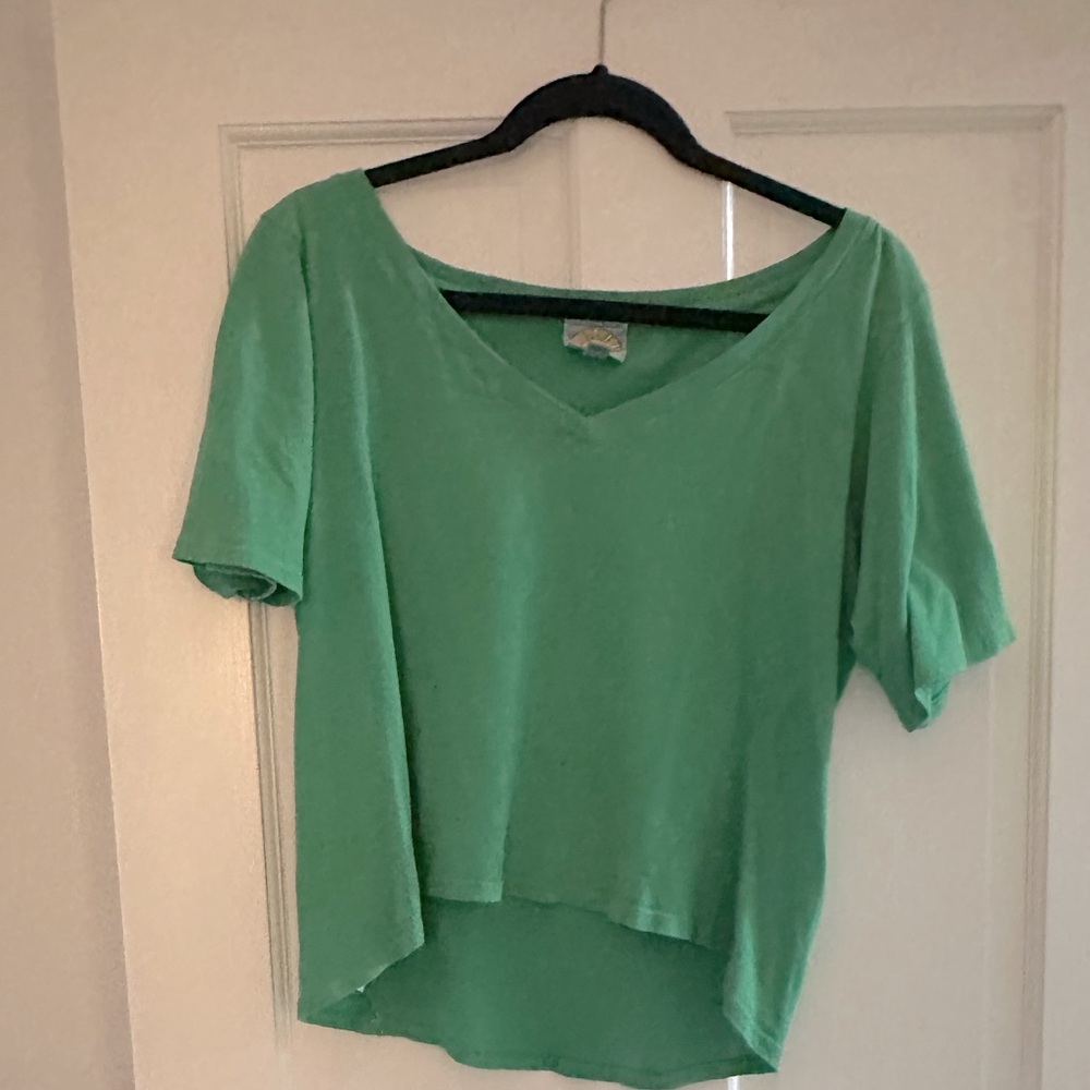 Green cropped tank